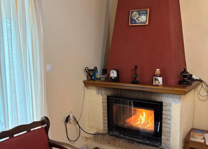 Thanasis House